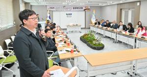 정선군 - 첫 "메밀전병축제" 대성공, 사흘간 2만 9천 명 찾아 11억 4천만 원 경제효과